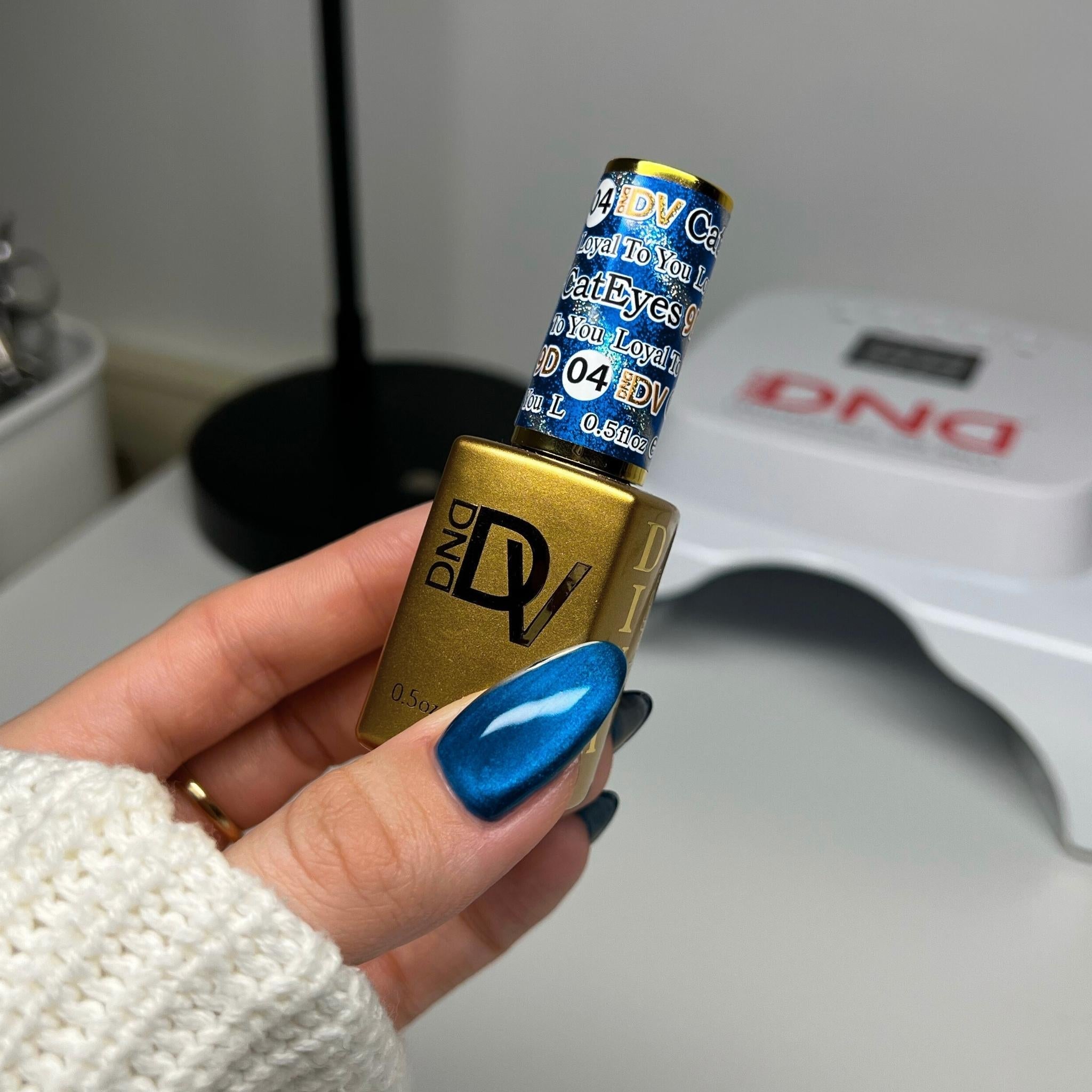 DIVA 9D Cat Eye Glassball #04 - Loyal To You