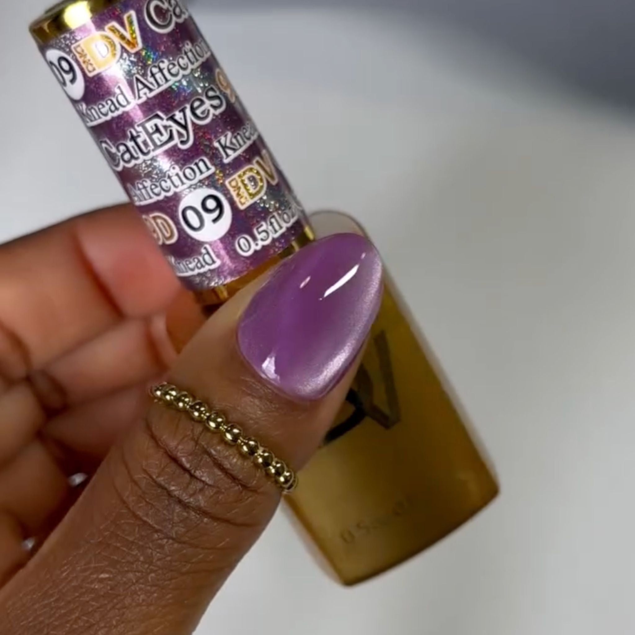 DIVA 9D Cat Eye Glassball #09 - Knead Affection