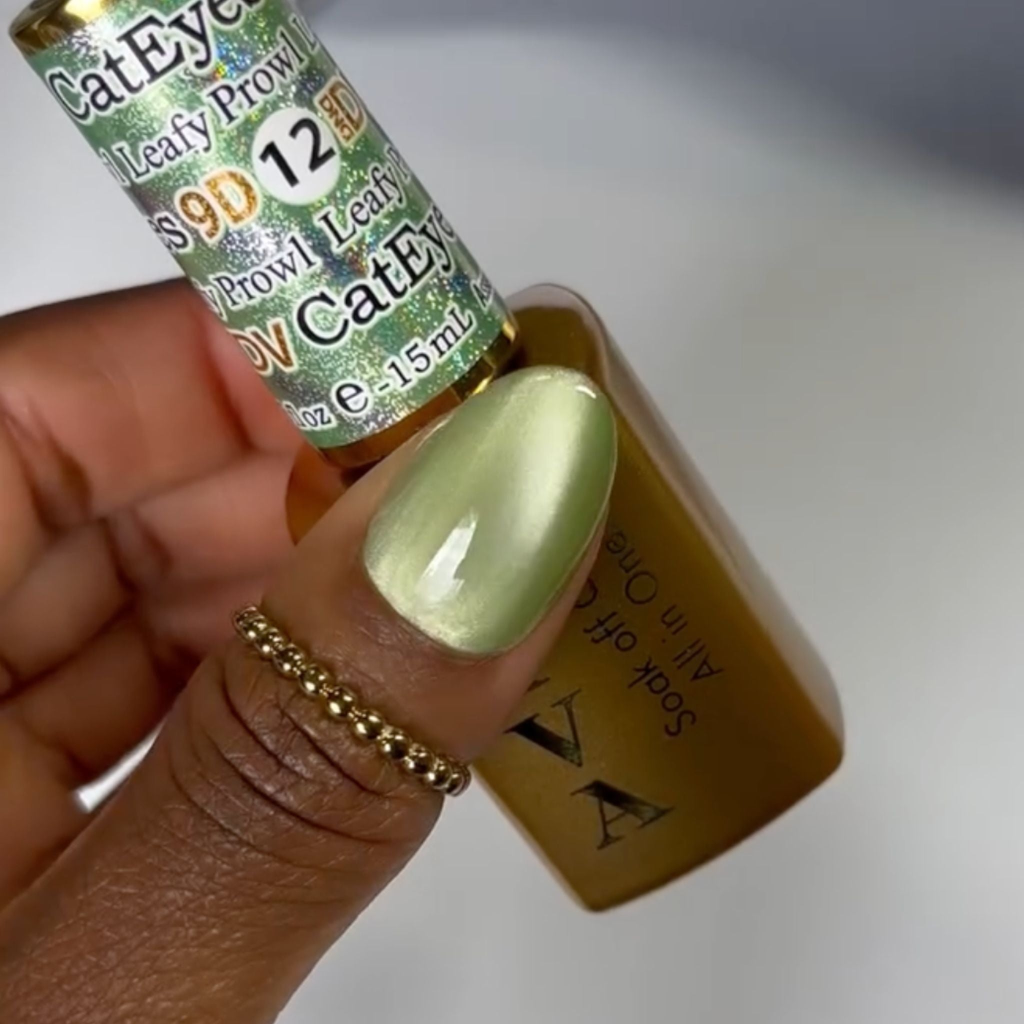 DIVA 9D Cat Eye Glassball #12 - Leafy Prowl