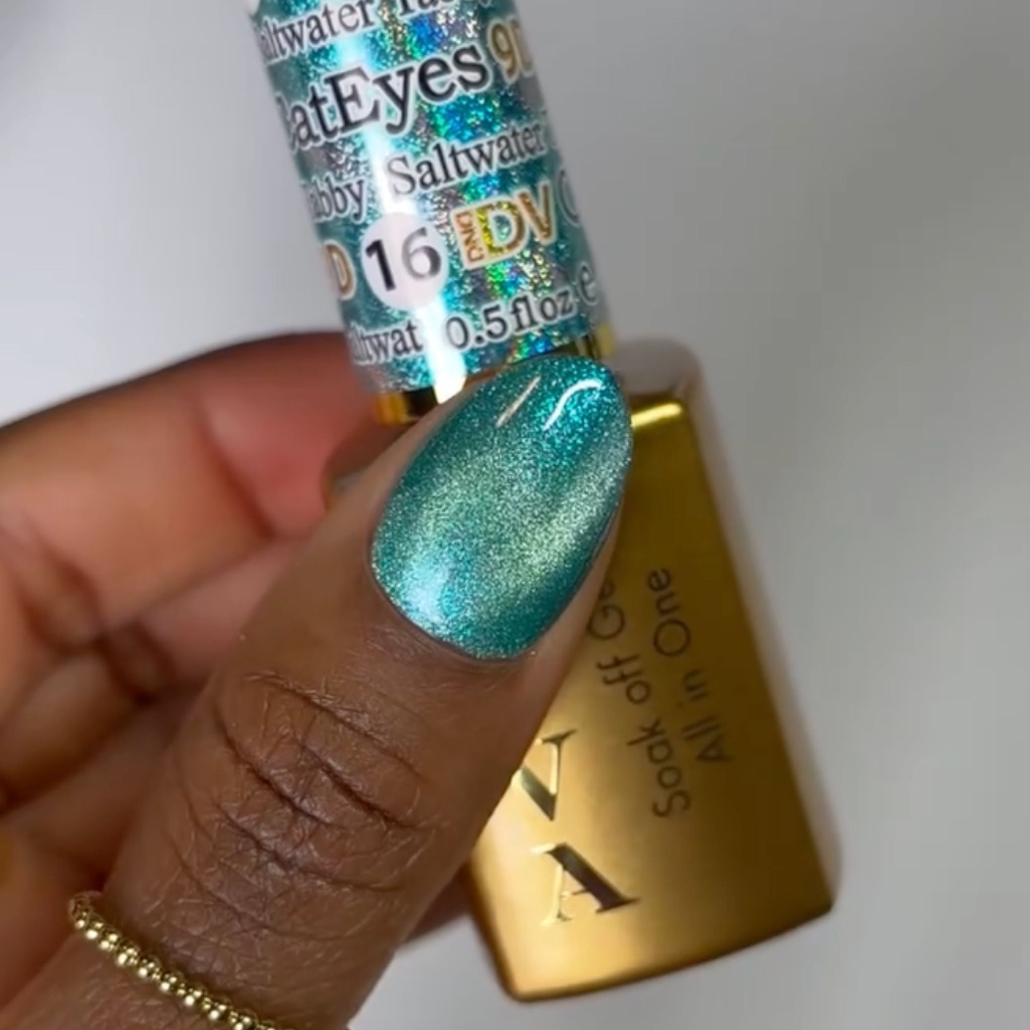 DIVA 9D Cat Eye Candy #16 - Saltwater Tabby