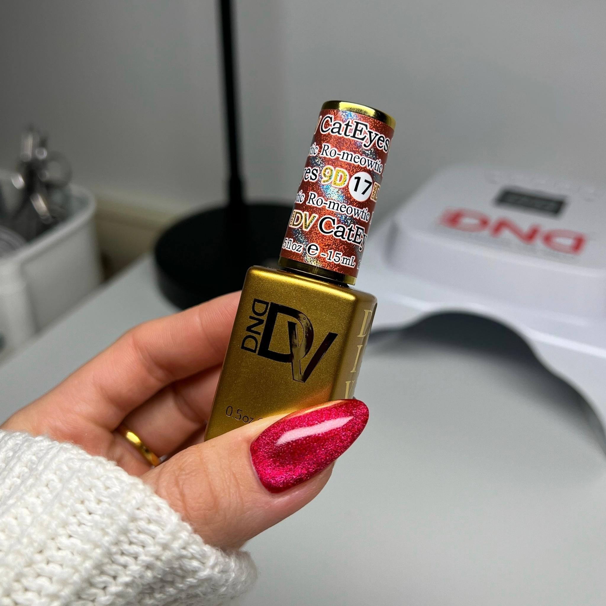 DIVA 9D Cat Eye Candy #17 - Ro-meowtic