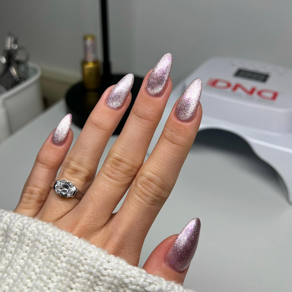 DIVA 9D Cat Eye Daydream #33 - Pucker Up