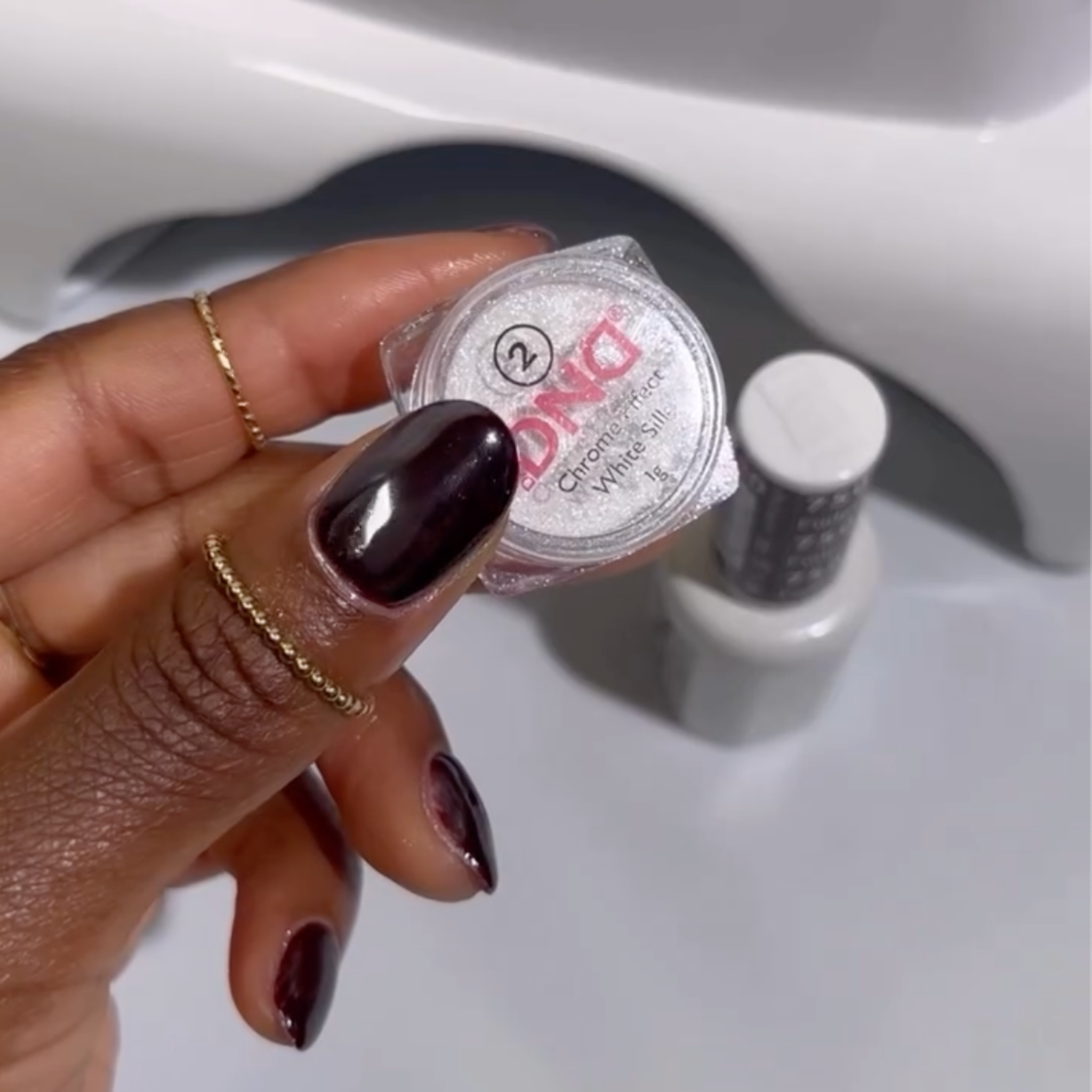 DND Chrome Effect White Silk #02