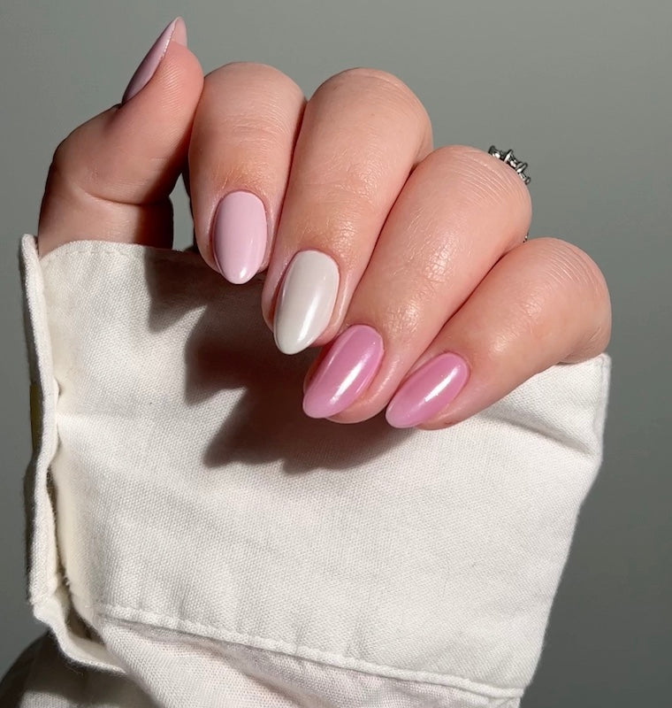 DND Chrome Effect White Pearl #01